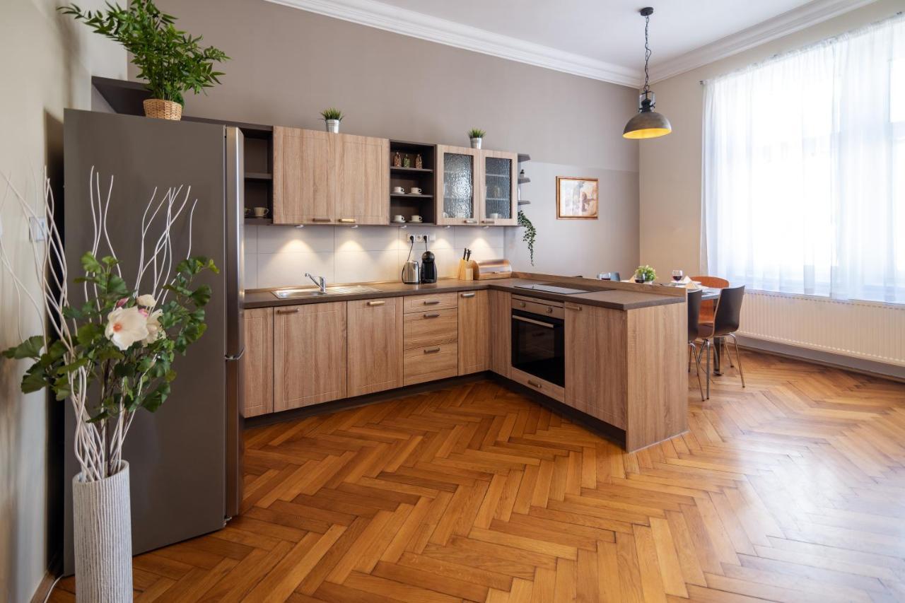 Golden Key Apartments Либерц Экстерьер фото